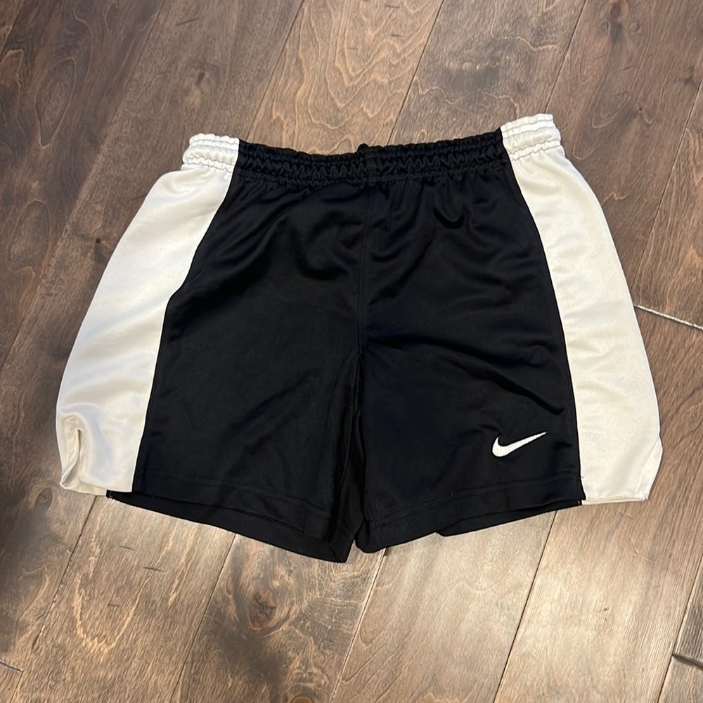 Girls Nike shorts size large- fits women XS/small